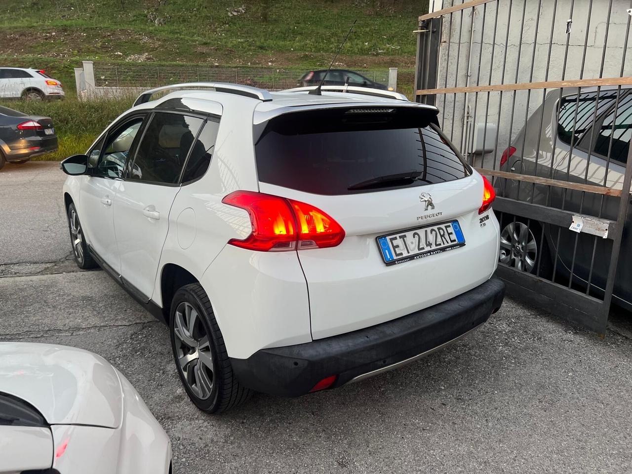 Peugeot 2008 1.6 e-HDi 92 CV frizione nuova