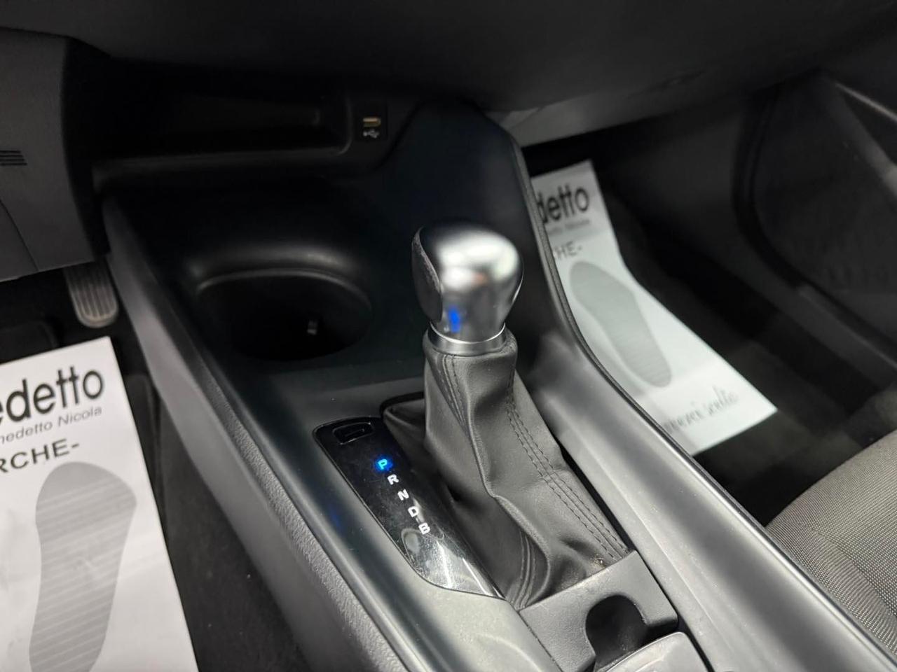 Toyota C-HR 1.8 Hybrid E-CVT Business 2022