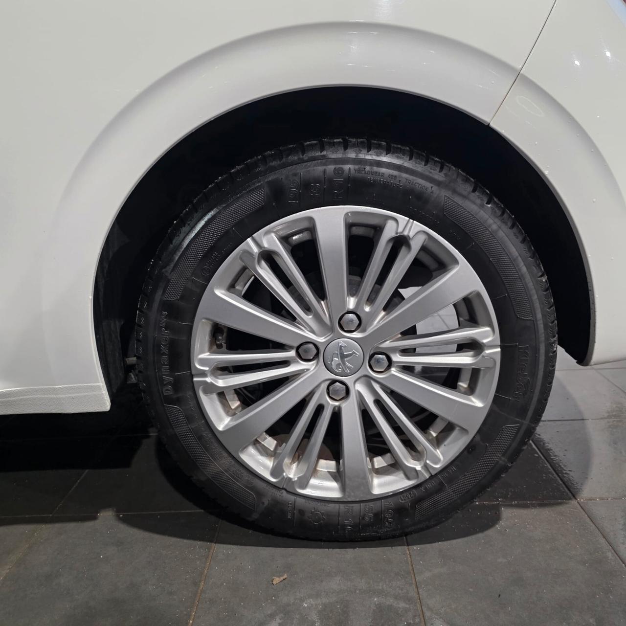 Peugeot 208 1.2 BENZINA EURO 6