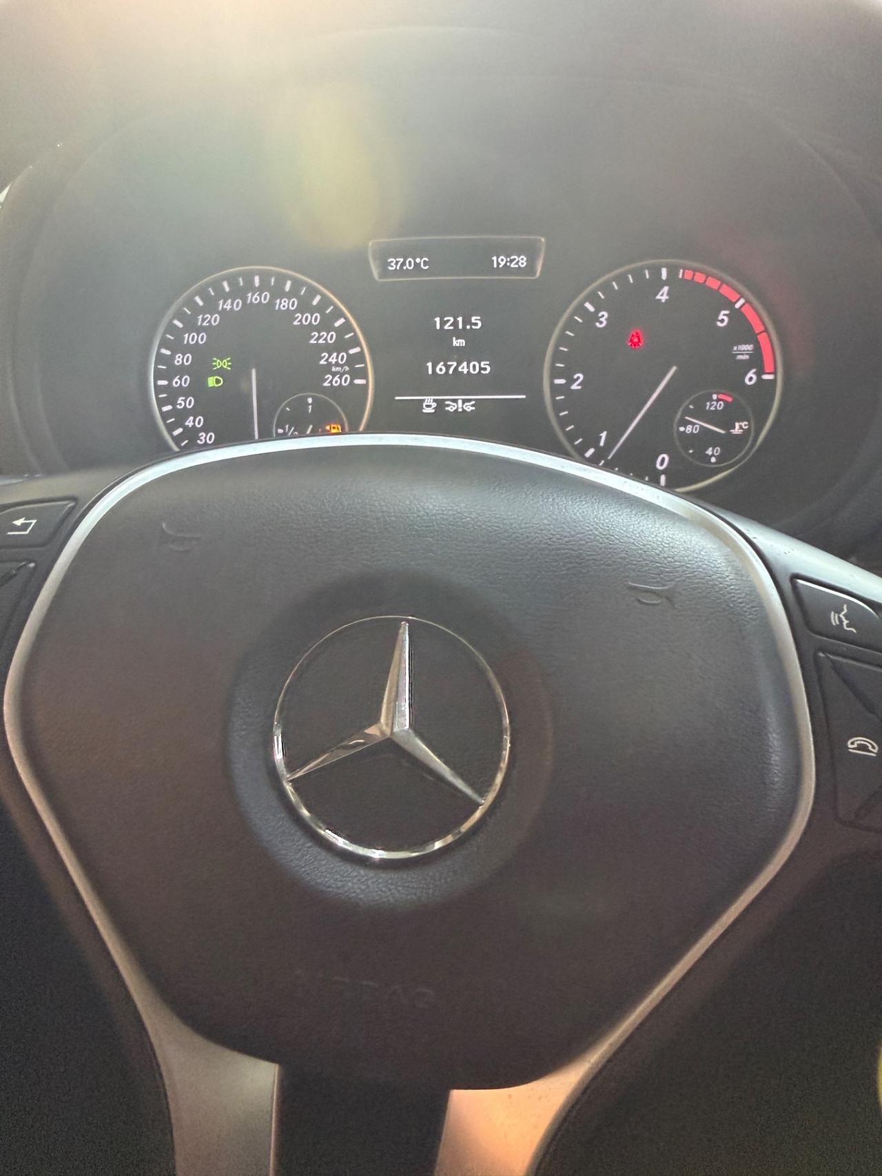 Mercedes-benz A 180 CDI BlueEFFICIENCY Executive