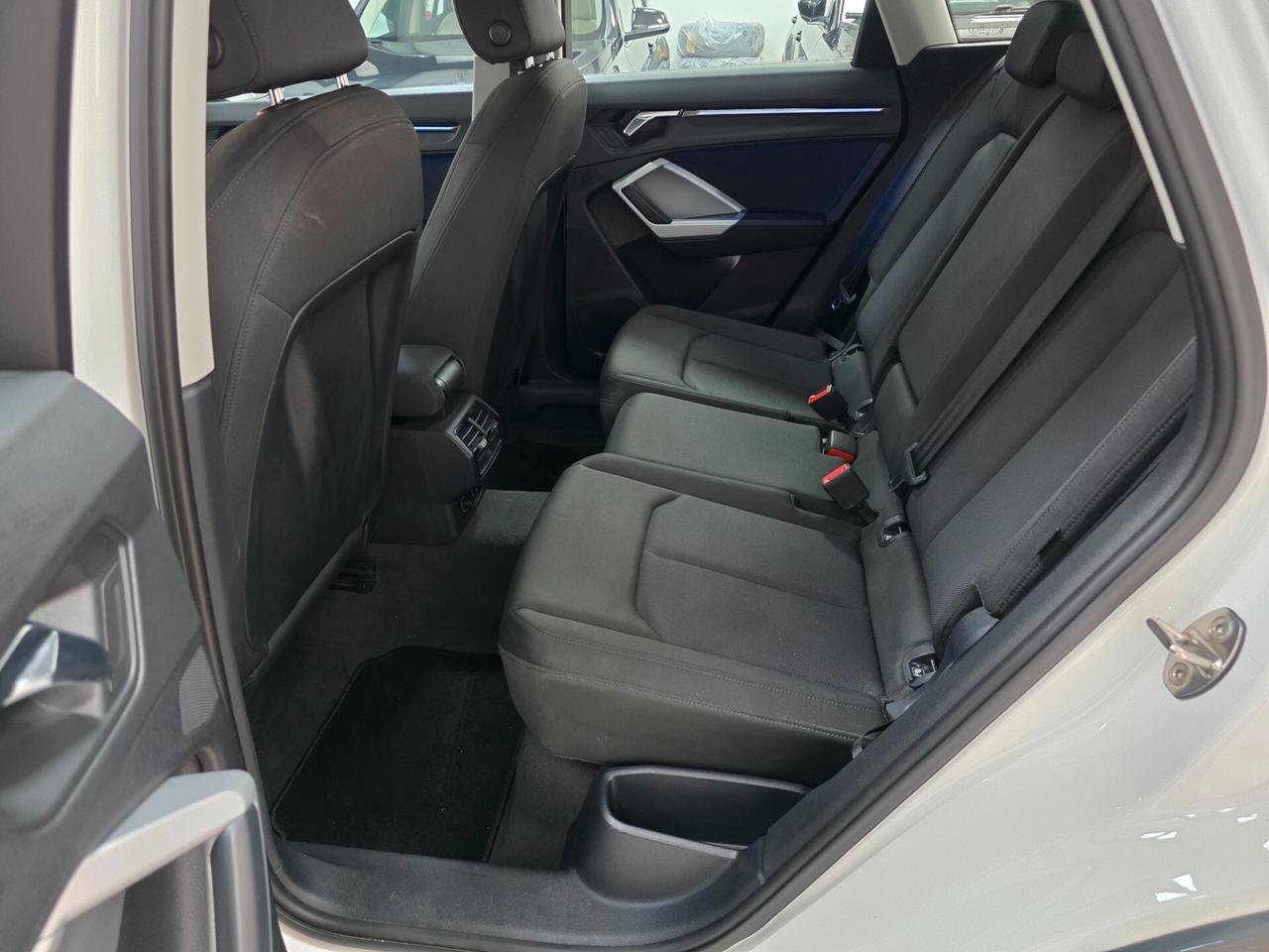 Audi Q3 35 TDI S tronic Business Advanced