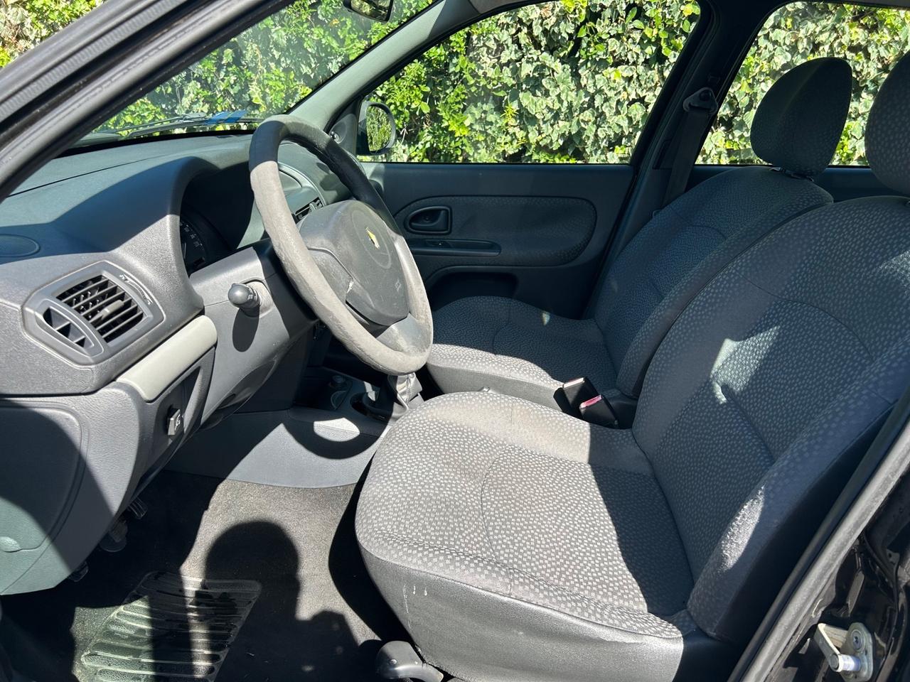 Renault Clio Storia 1.2 5P GPL