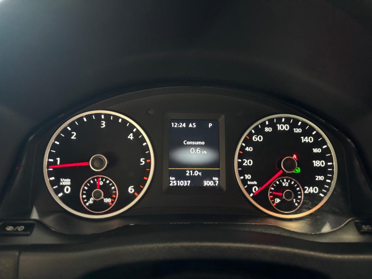 Volkswagen Tiguan 2.0 TDI AUT. FULL OPT.
