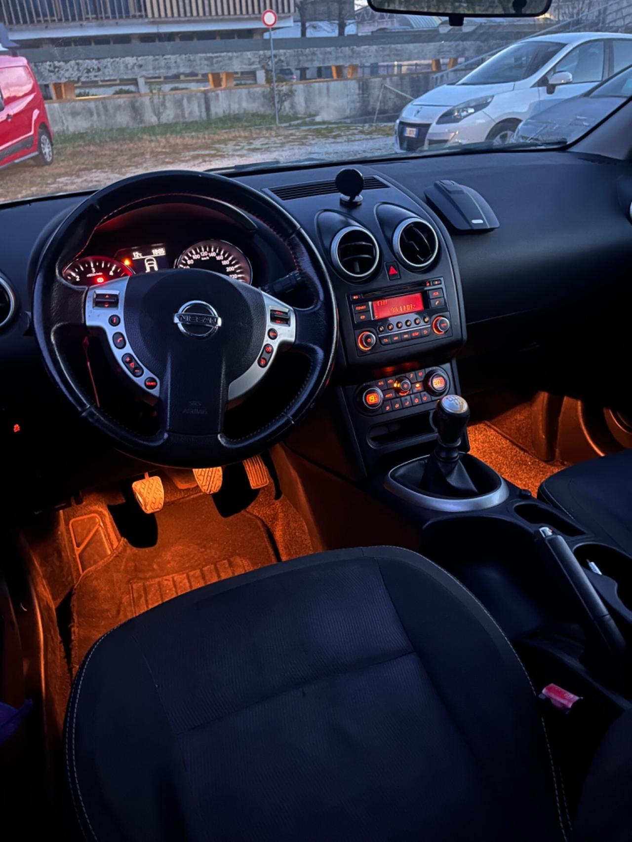 Nissan Qashqai 1.5 dCi PERFETTA SI NEOPATENTATI