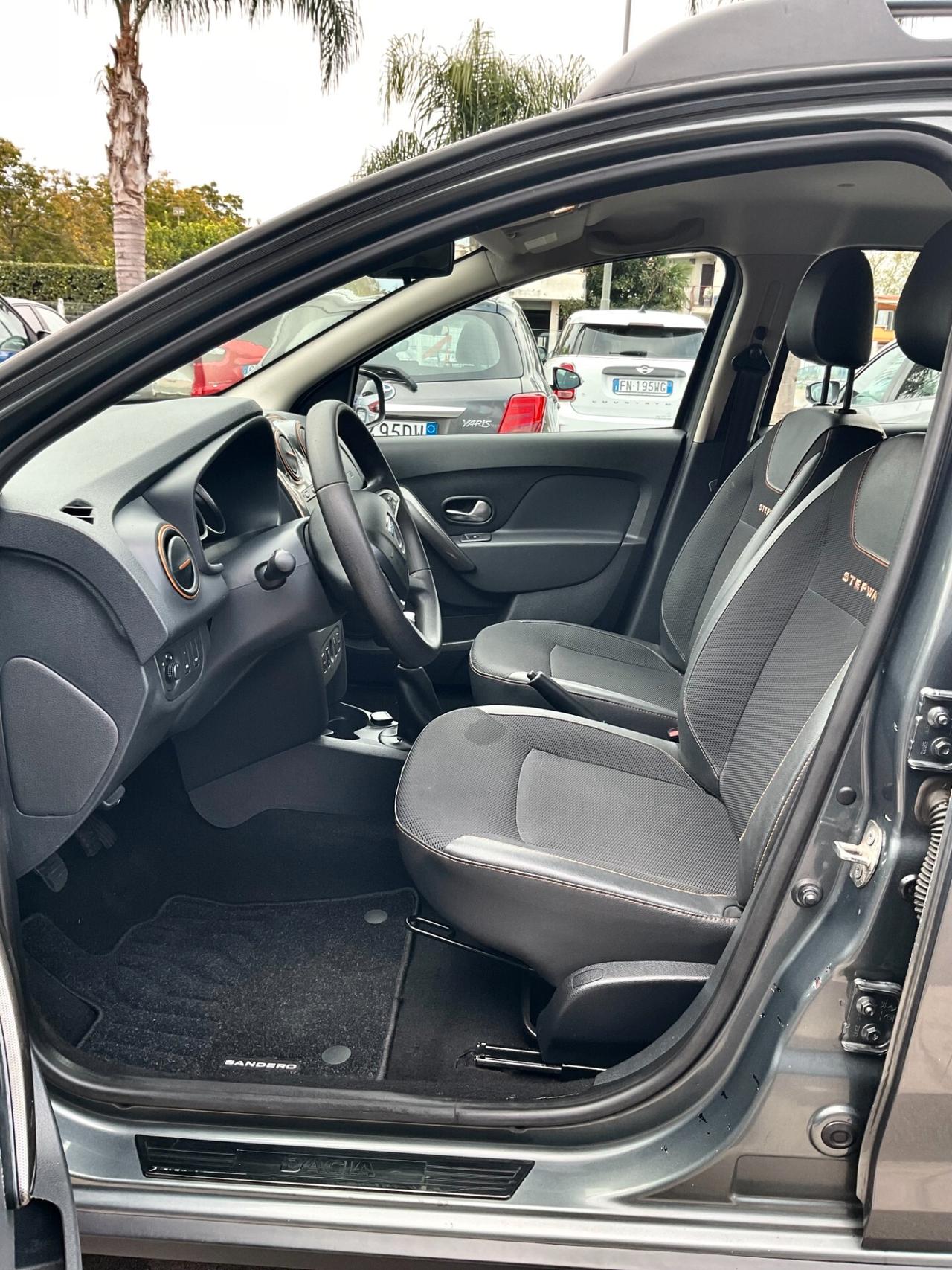 Dacia Sandero 1.5 dCi 8V 75CV Start&Stop Lauréate