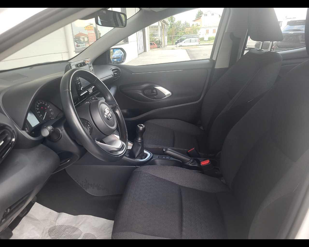 TOYOTA Yaris 1.0 Active