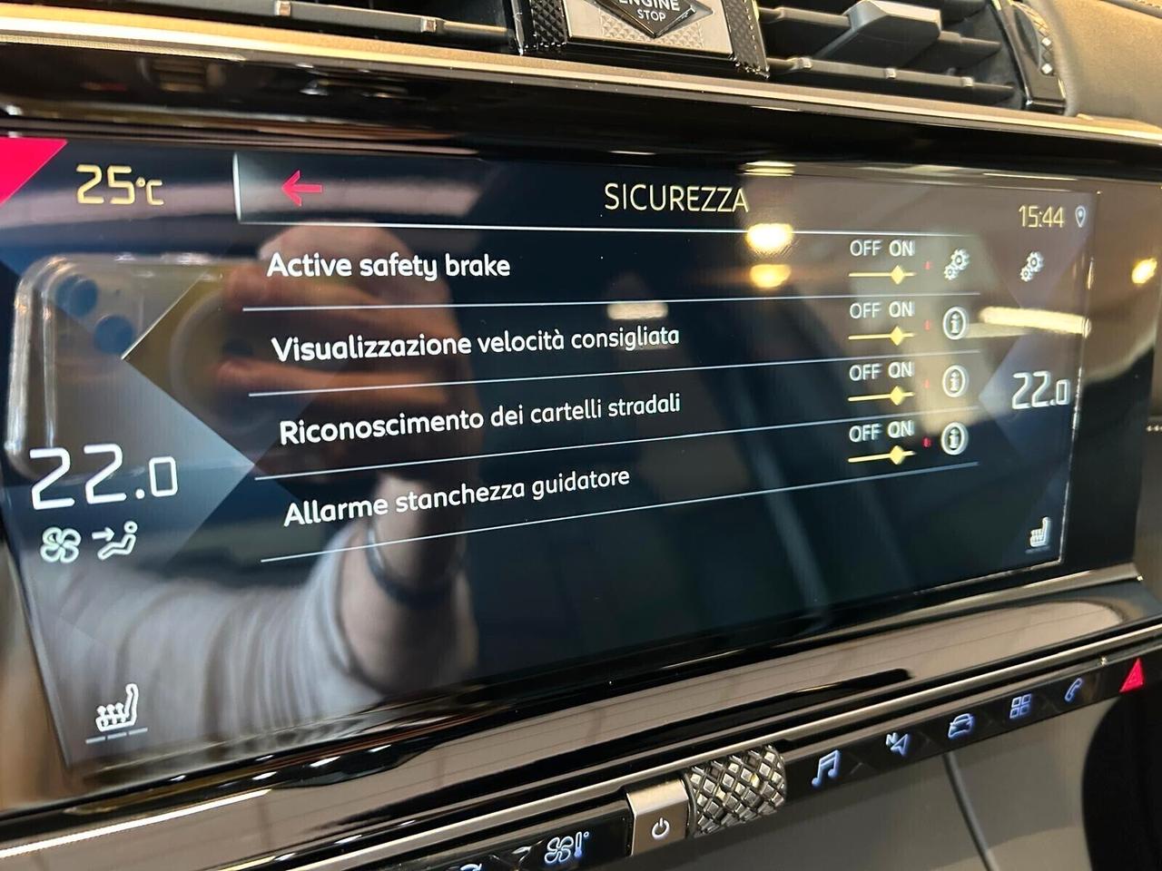 Ds DS 7 Crossback GRAND CHIC BlueHDi 180 aut. SPOTICAR