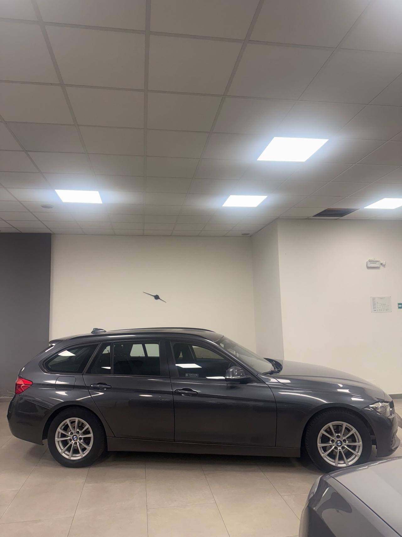 Bmw 318 318d Touring Business Advantage aut.