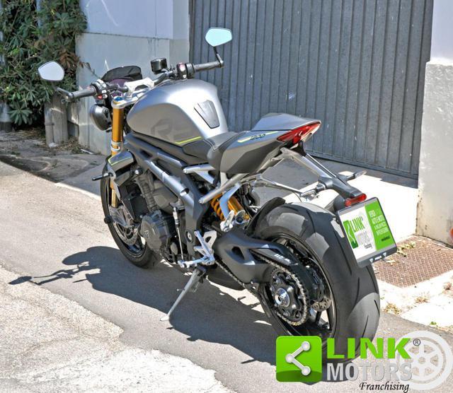 TRIUMPH Speed Triple RS 1200 rs