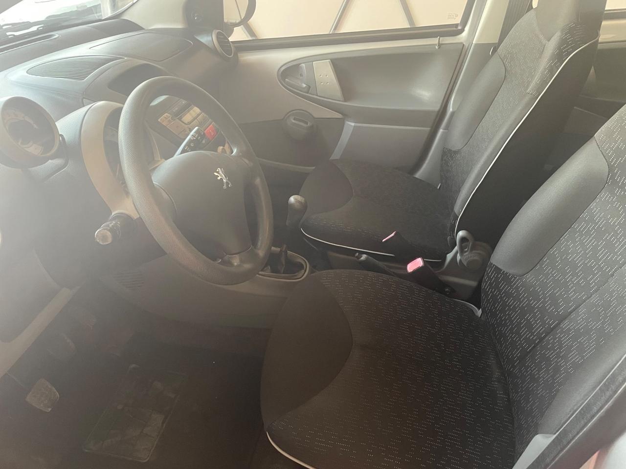 Peugeot 107 1.0 68CV 5p. Desir
