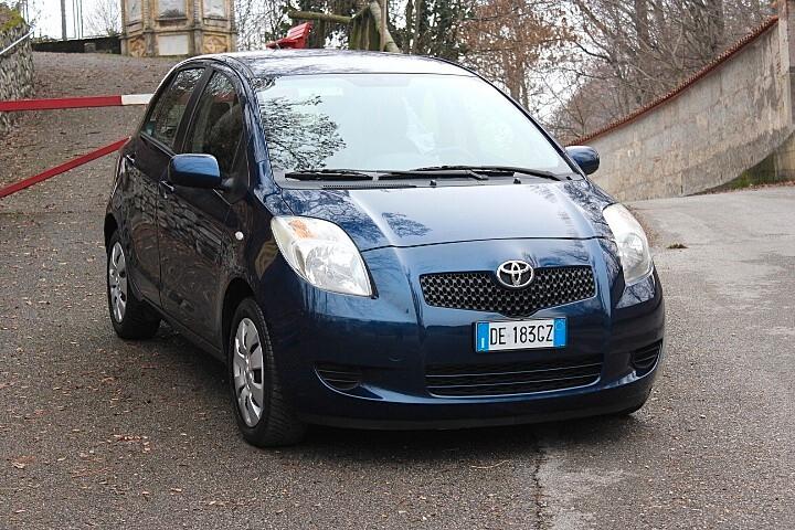 Toyota Yaris 1.0 5 porte Sol 89.000KM CLIMA NEOPATENTATI RADIO CD