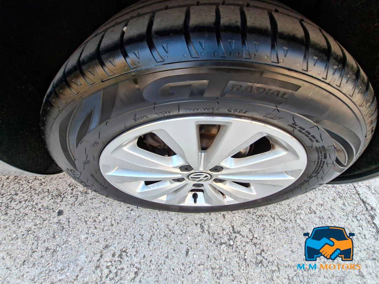 Volkswagen Golf 5 Porte Golf 5p 1.6 tdi 110cv dsg neo patentati