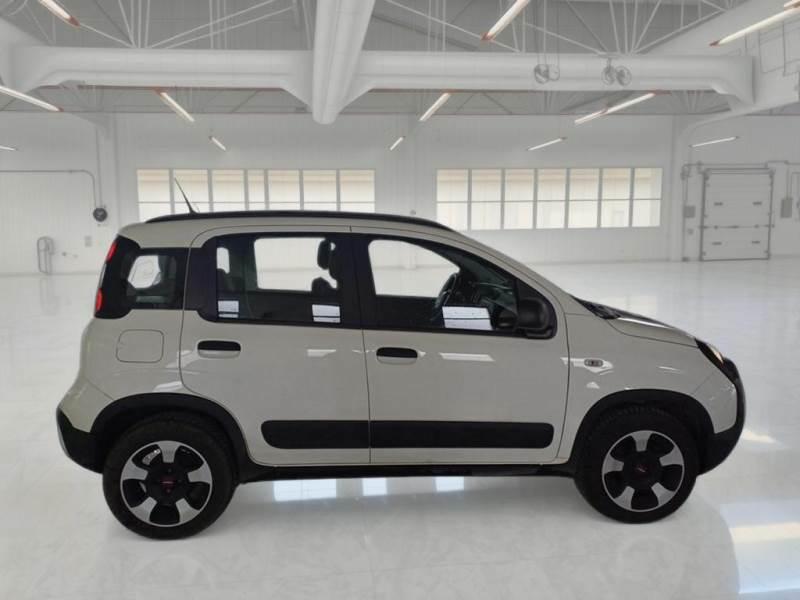 FIAT PANDA 1.0 70 CV SES HYBRID E6D-T CITY CROSS 5 PORTE BERLINA