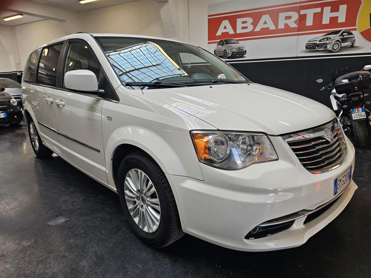 Lancia Voyager 2.8 Turbodiesel Platinum 163 CV