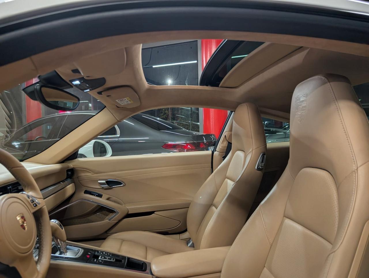 Porsche 911 3.4 Carrera 4 Coupé