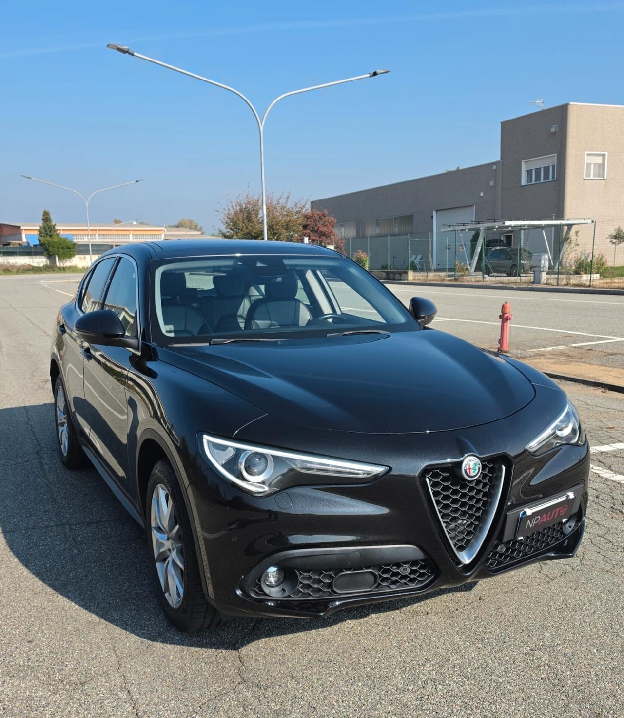 Alfa Romeo Stelvio q4 executive