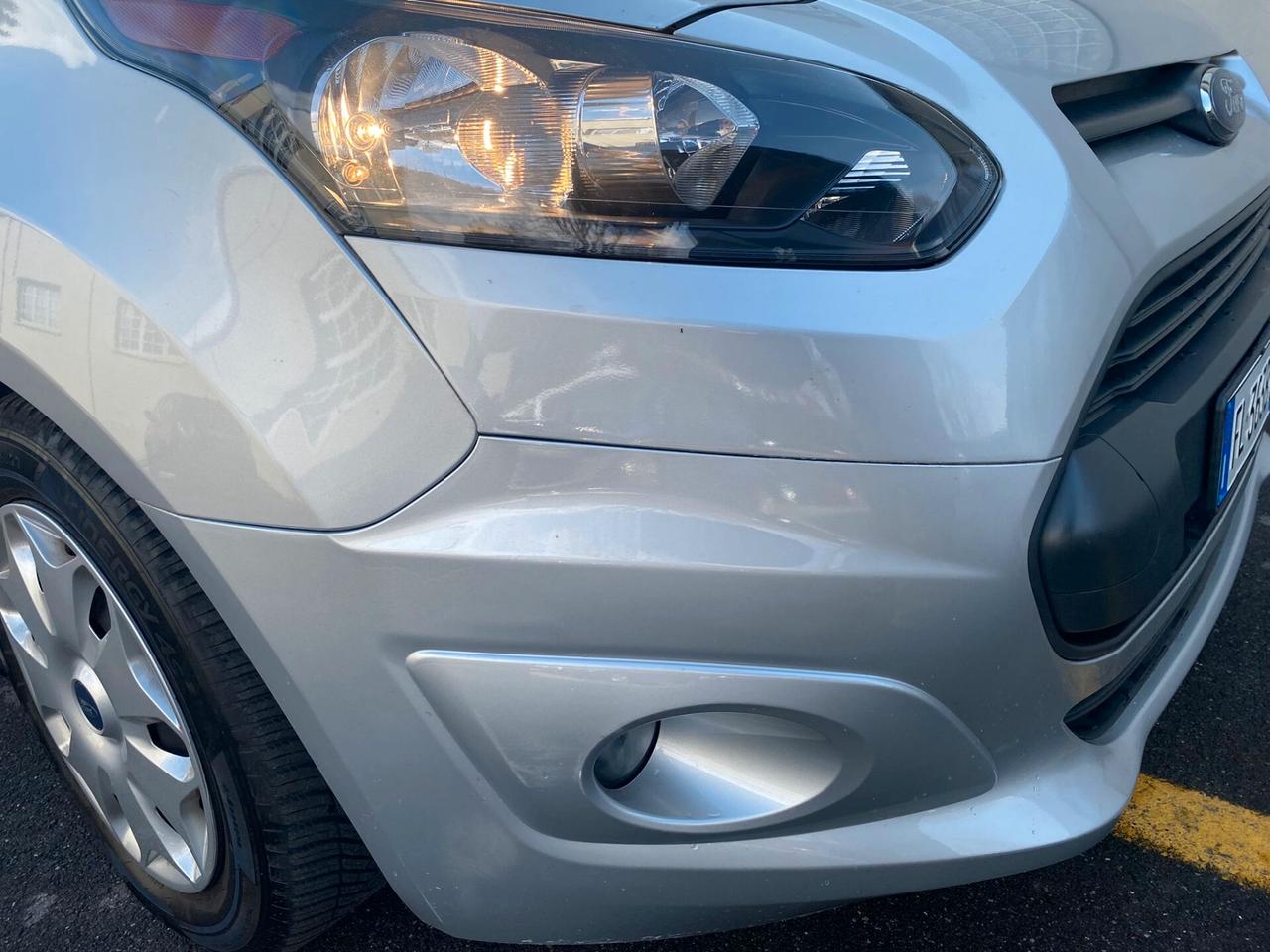 Ford Transit Connect Tourneo 5 posti autocarro