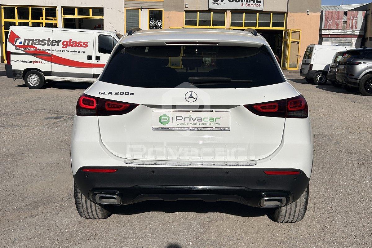 MERCEDES GLA 200 d Automatic Sport
