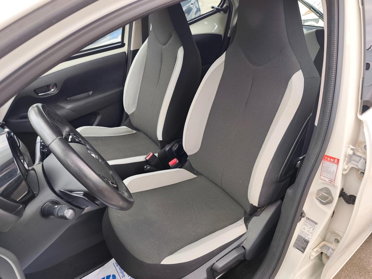 Toyota Aygo 1.0 BENZINA CAMBIO AUTOMATICO MMT
