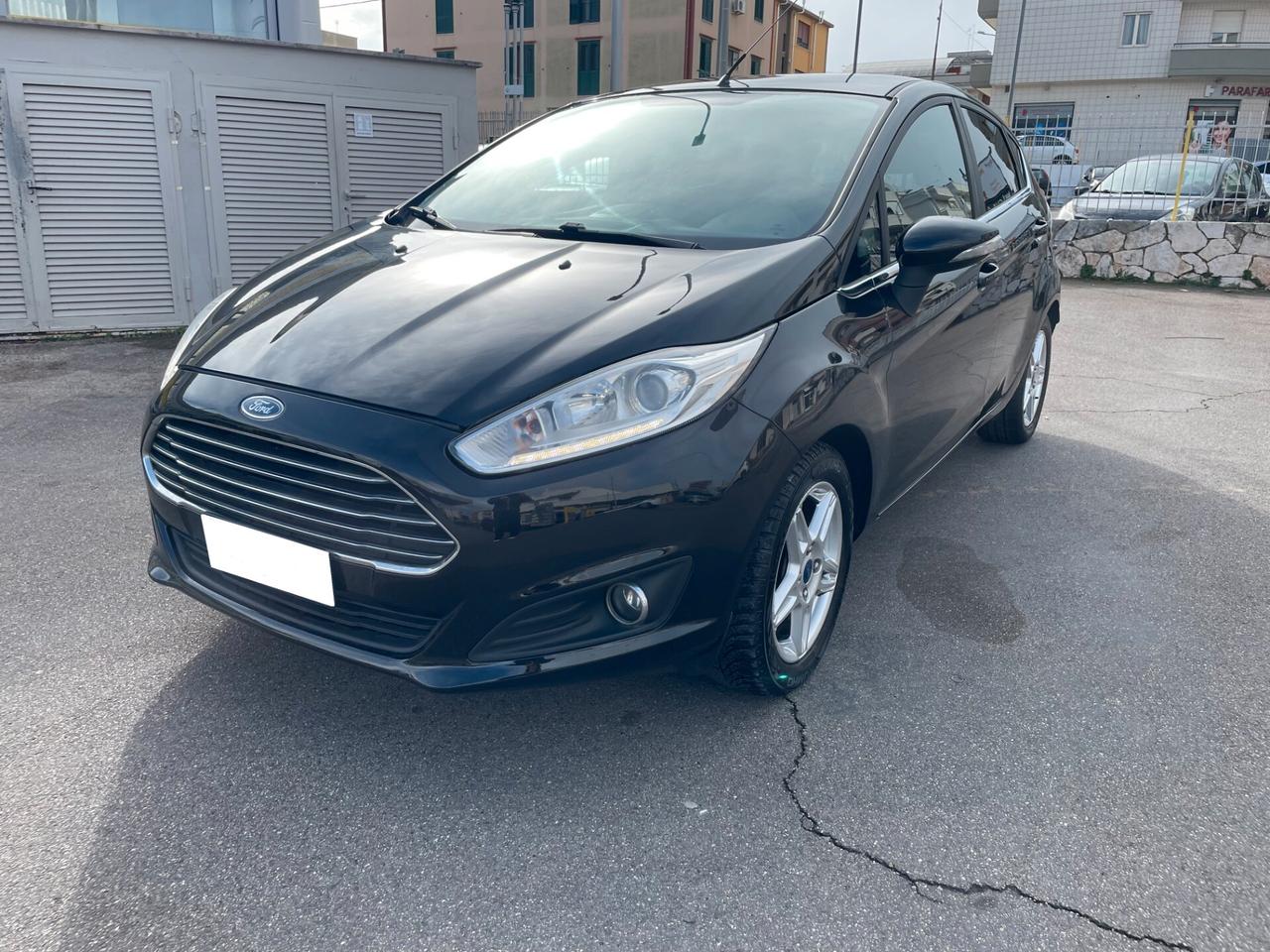 Ford Fiesta 1.5 TDCi 75CV 5 porte Business FINANZIABILE
