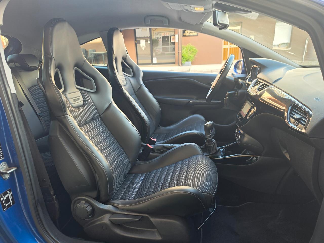 Opel Corsa 1.6 Turbo Coupé OPC