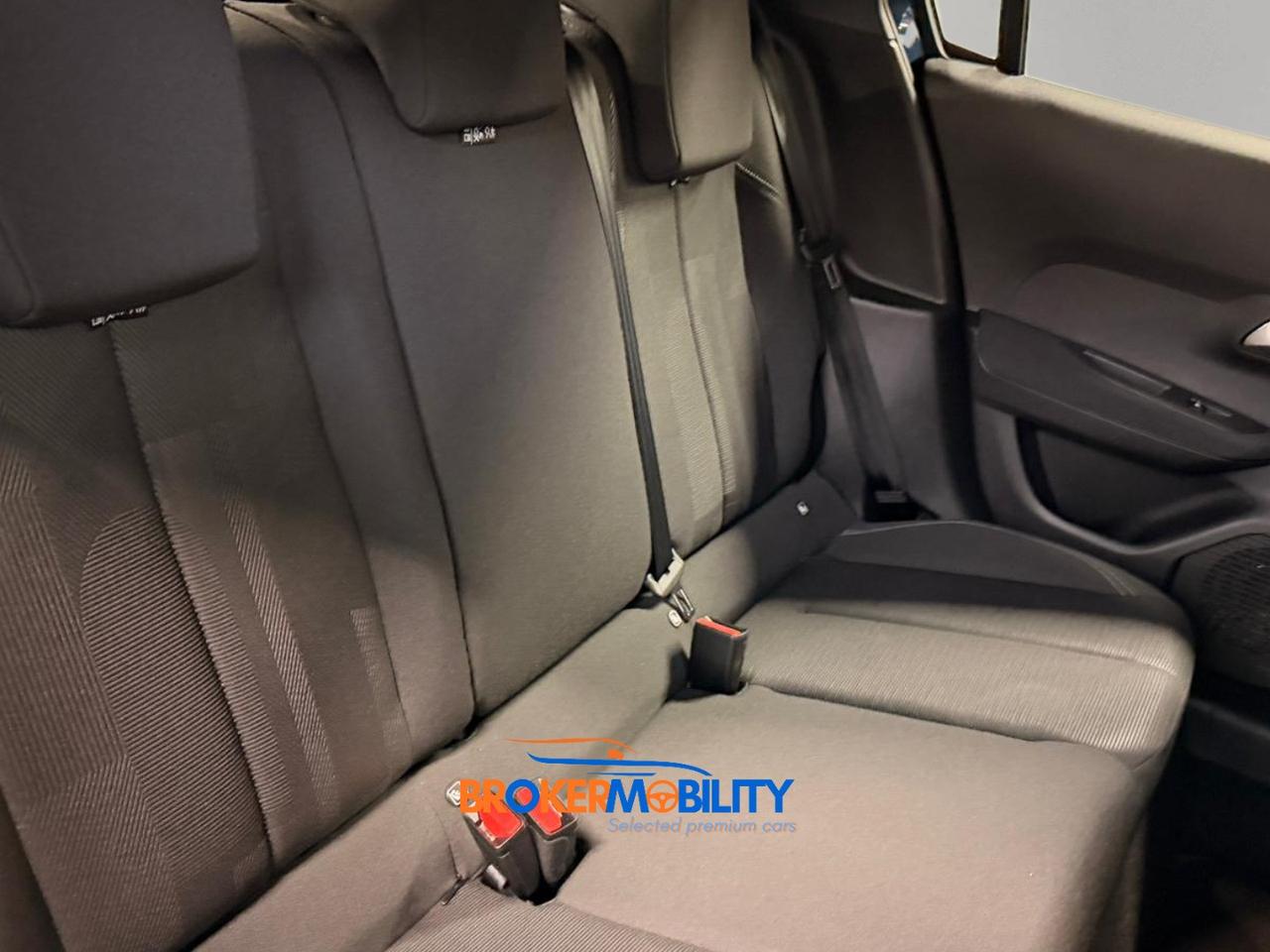 Lancia Ypsilon Hybrid e-DCT