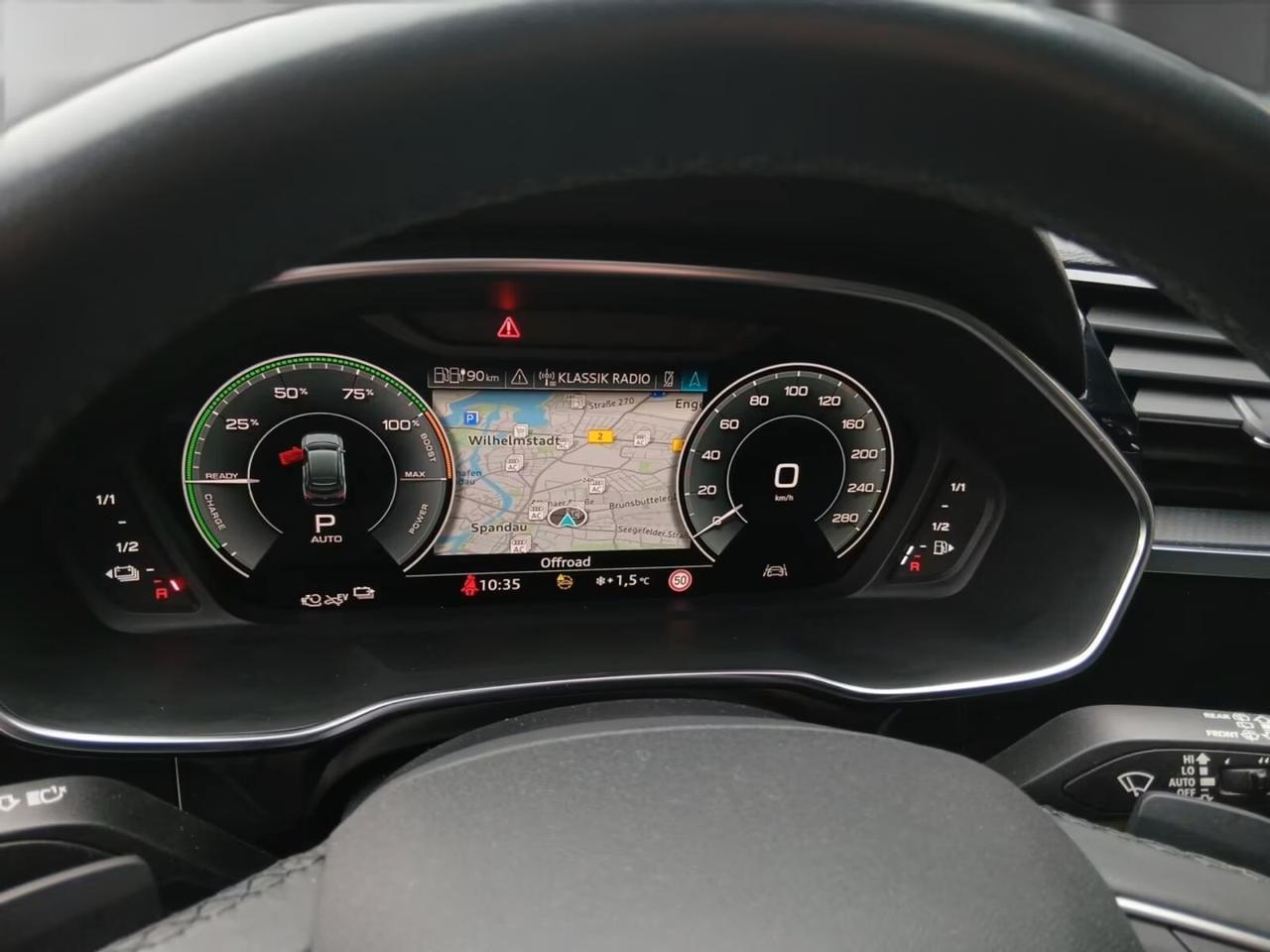 Audi Q3 45 TFSI e S tronic Business