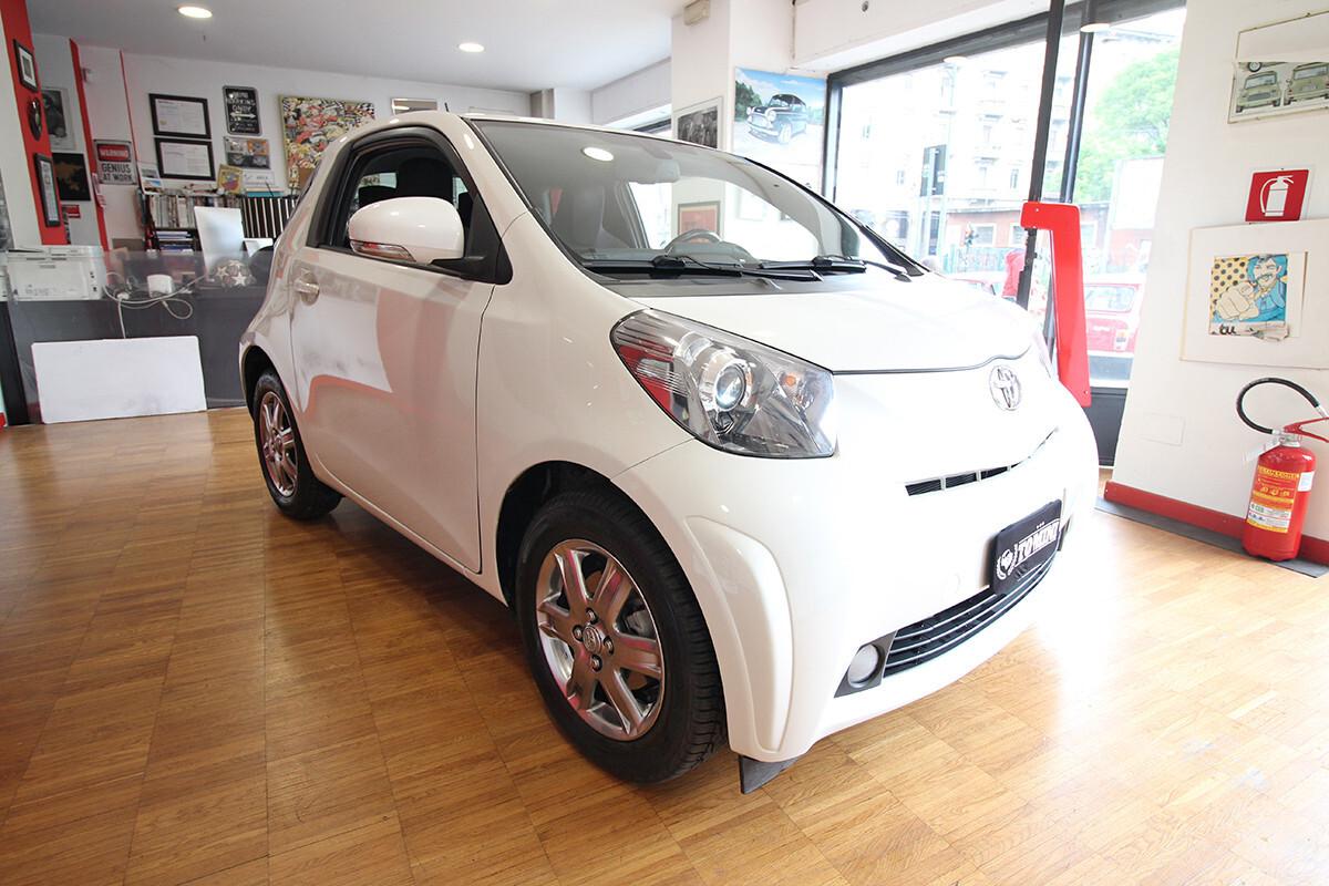 Toyota iQ Toyota iQ 1.0 cvt - 58000 KM