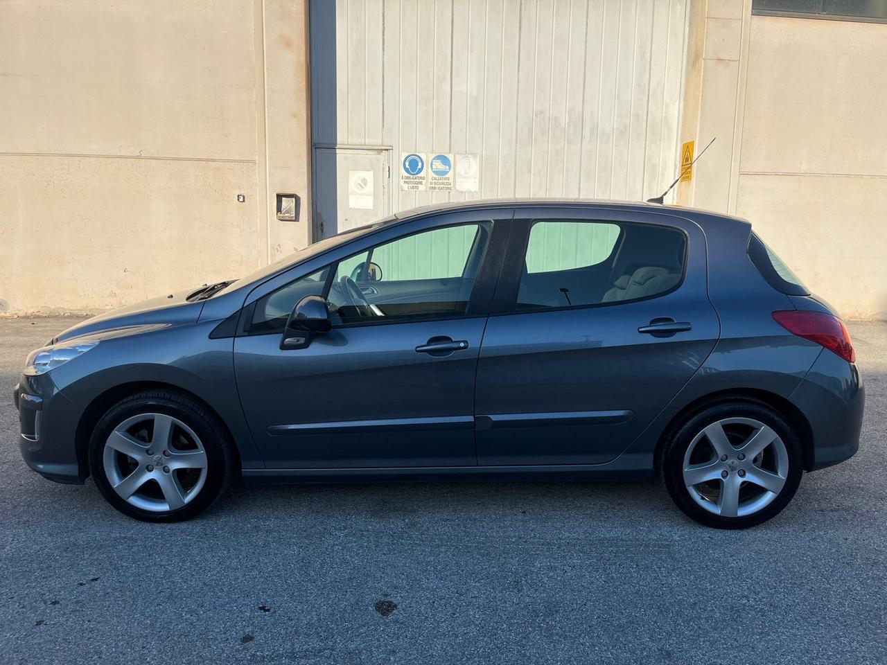 Peugeot 308 1.6 THP 150CV 5p. Féline 62000 km