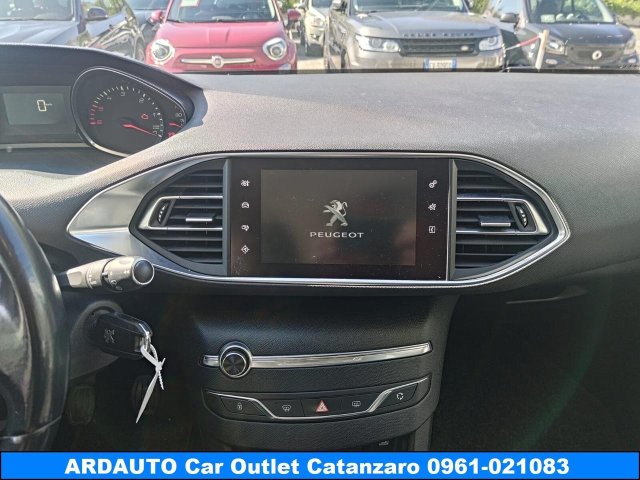 Peugeot 308 1.6 hdi 116 cv Neopatentati