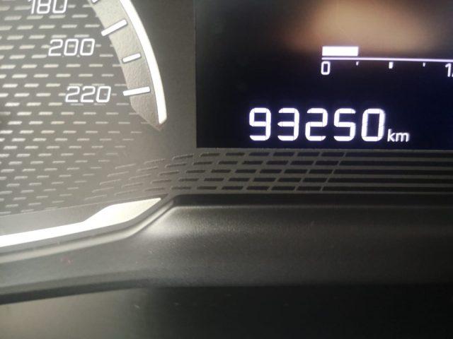 PEUGEOT 2008 BlueHDi 110 S&S Active