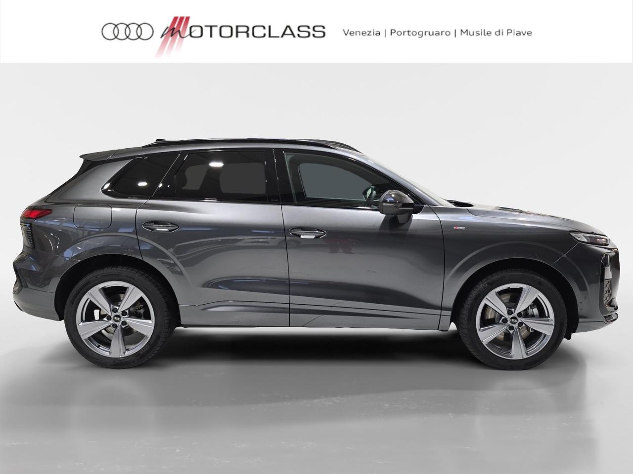 Audi Q3 2.0 tdi 150cv business s tronic