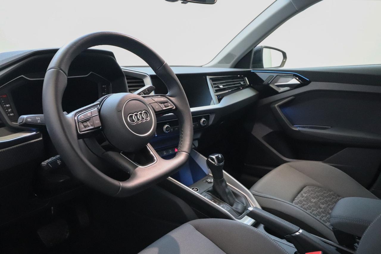 Audi A1 Sportback 30 Tfsi S-tronic S-line Black Identity