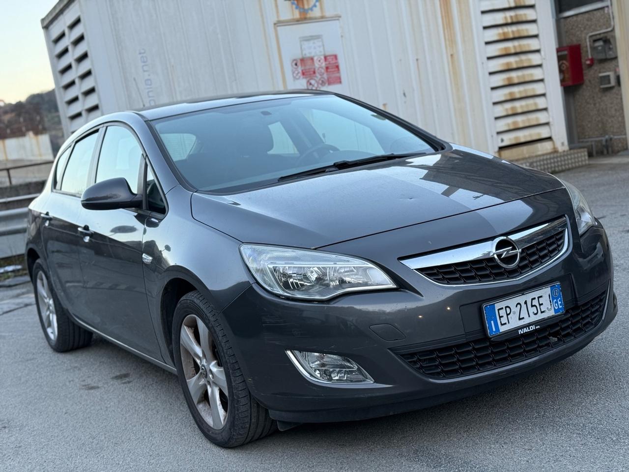 Opel Astra 1.7 CDTI 110CV 5 porte Cosmo