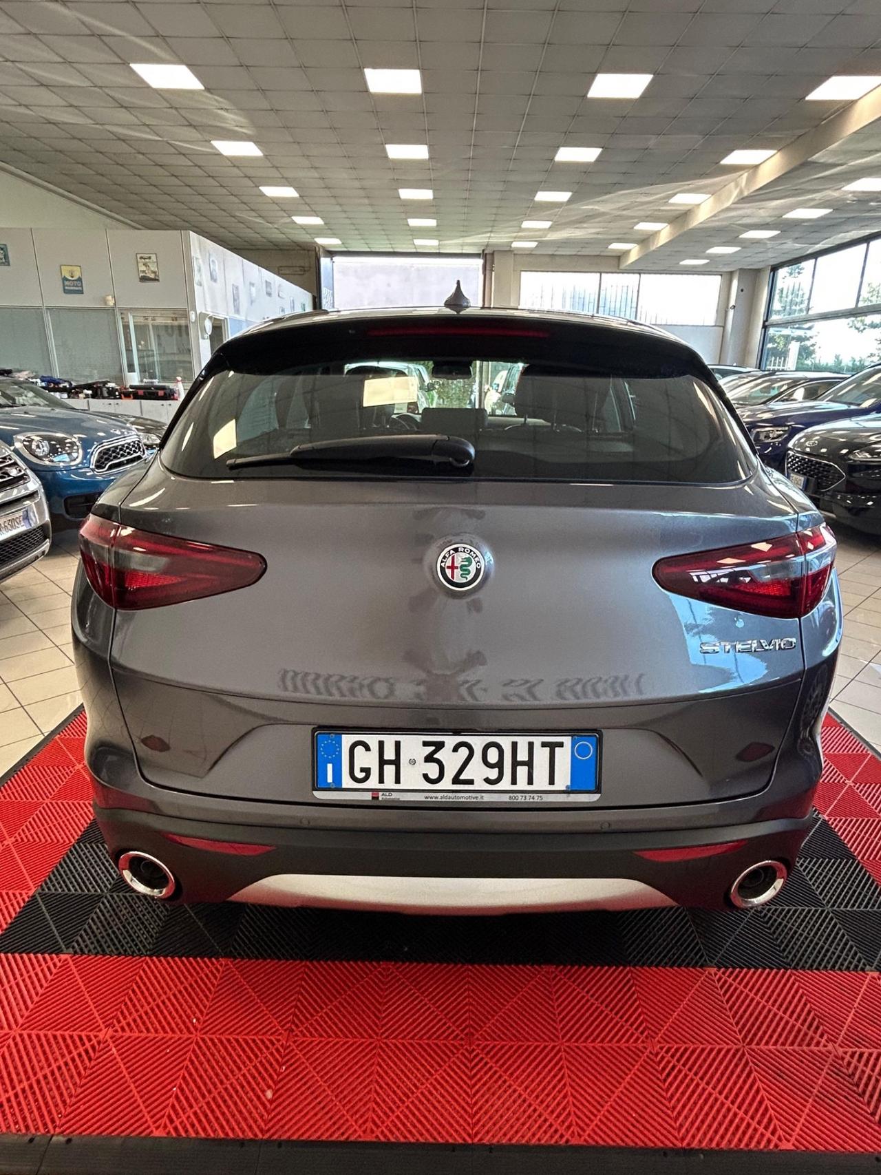 Alfa Romeo Stelvio 2.2 Turbodiesel 160 CV AT8 RWD Business