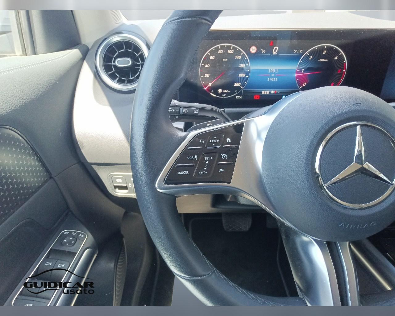 Mercedes-Benz GLA-H247 2023 - GLA 180 d Progressive Advanced auto