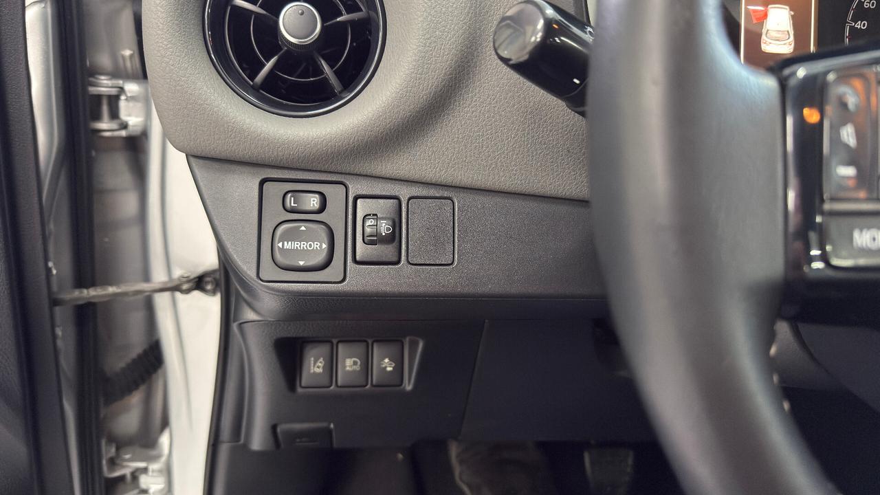 Toyota Yaris 1.0 5 porte Cool 69Cv.