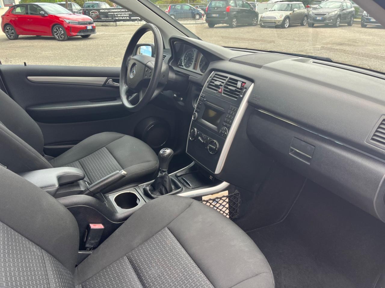 Mercedes-benz B 200 180 NGT BlueEFFICIENCY Executive