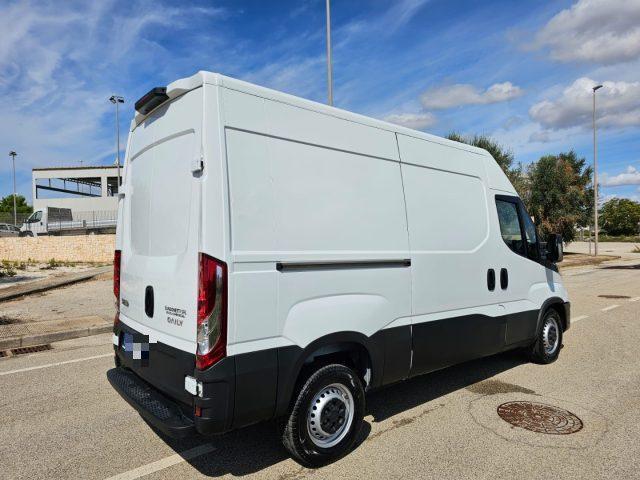 IVECO Daily 33S12V 2.3 HPT PM-TM Furgone