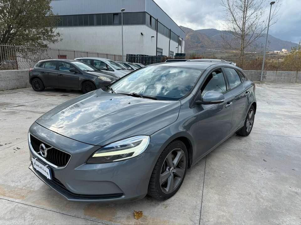 Volvo V40 D2 Geartronic Business Plus