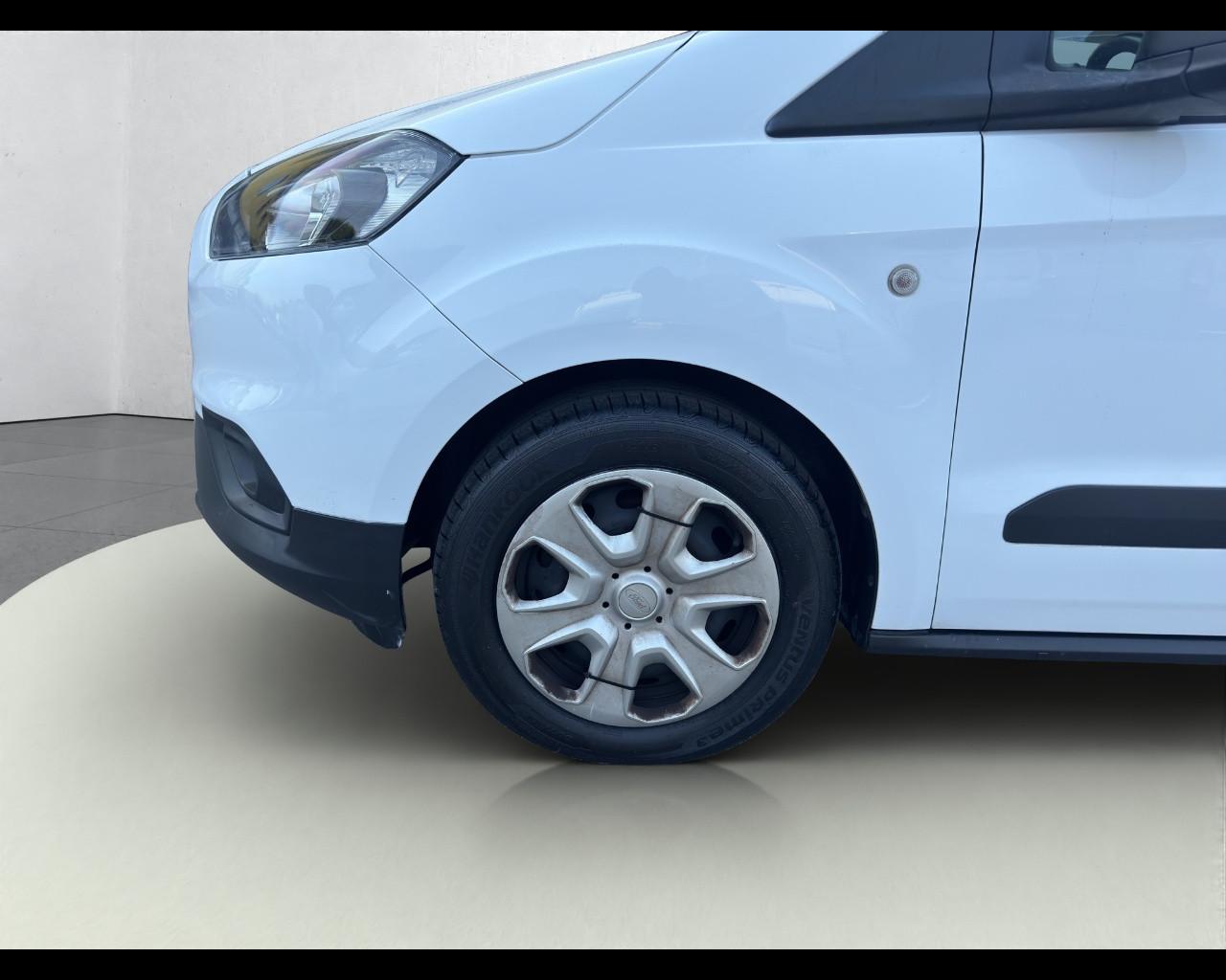 FORD Transit Courier 1ªs - Transit Courier 1.5 TDCi 100CV Van Tre
