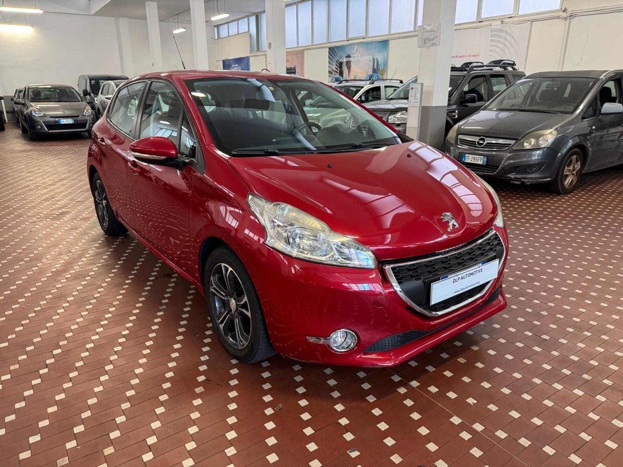 Peugeot 208 PureTech 82 5 porte Allure - IDEALE PER NEOPATENTATI