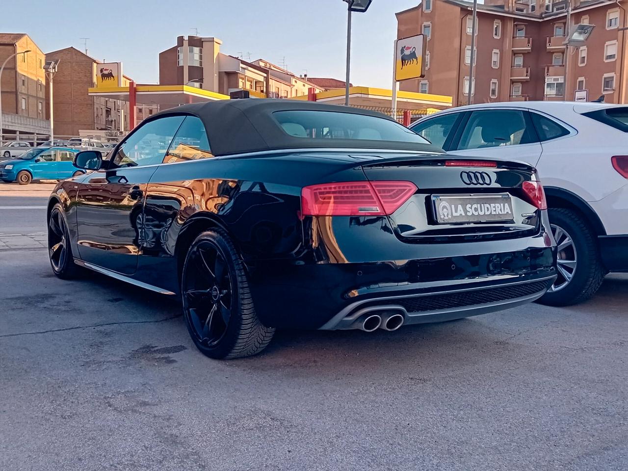 Audi A5 Cabrio 2.0 TDI clean diesel Business
