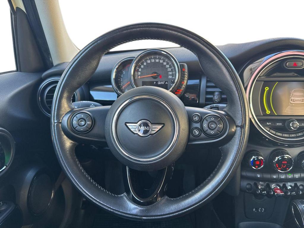 Mini Cooper D 1.5 D Cooper D Business Auto