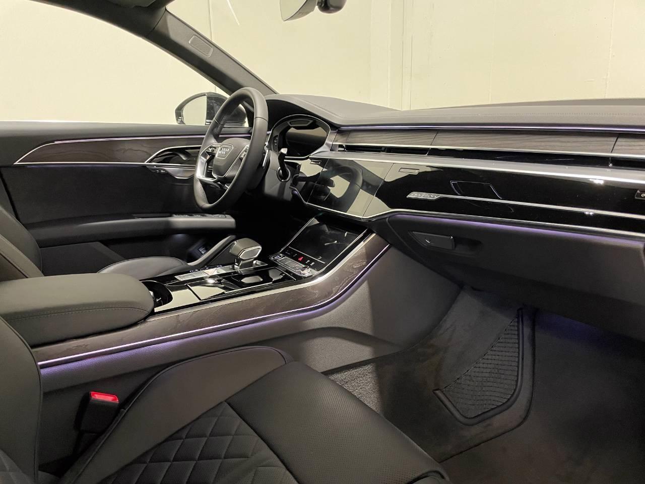 AUDI A8 60 TFSIe QUATTRO TIPTRONIC