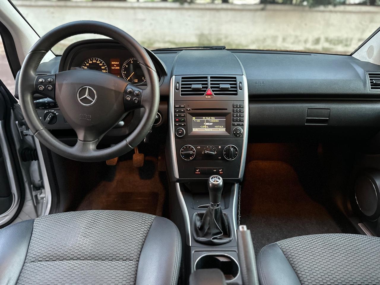 Mercedes-benz A 150 BlueEFFICIENCY Avantgarde