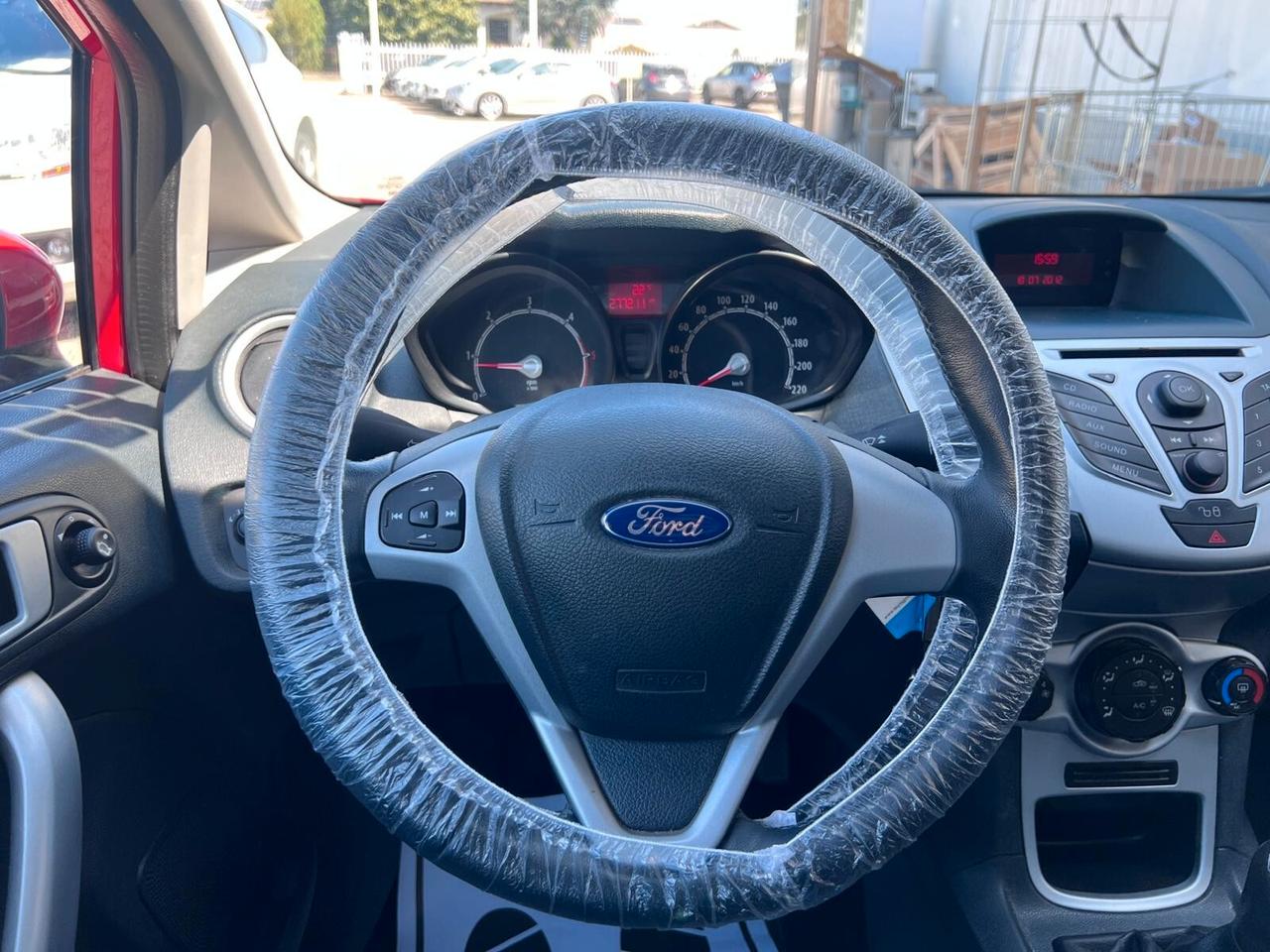 Ford Fiesta 1.4 TDCi 70CV 5 porte Titanium