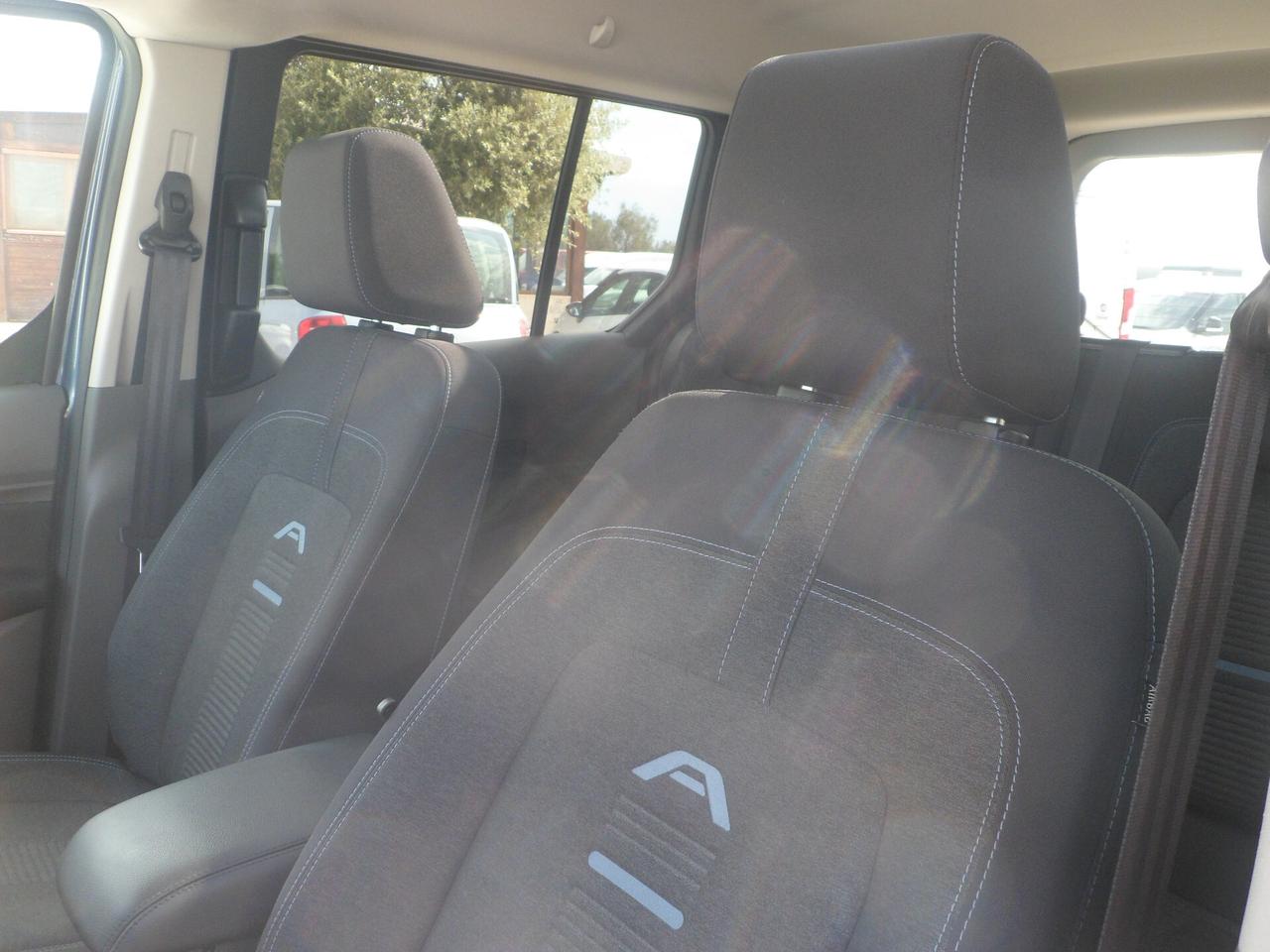 Ford Grand Tourneo Connect 5 posti autovettura
