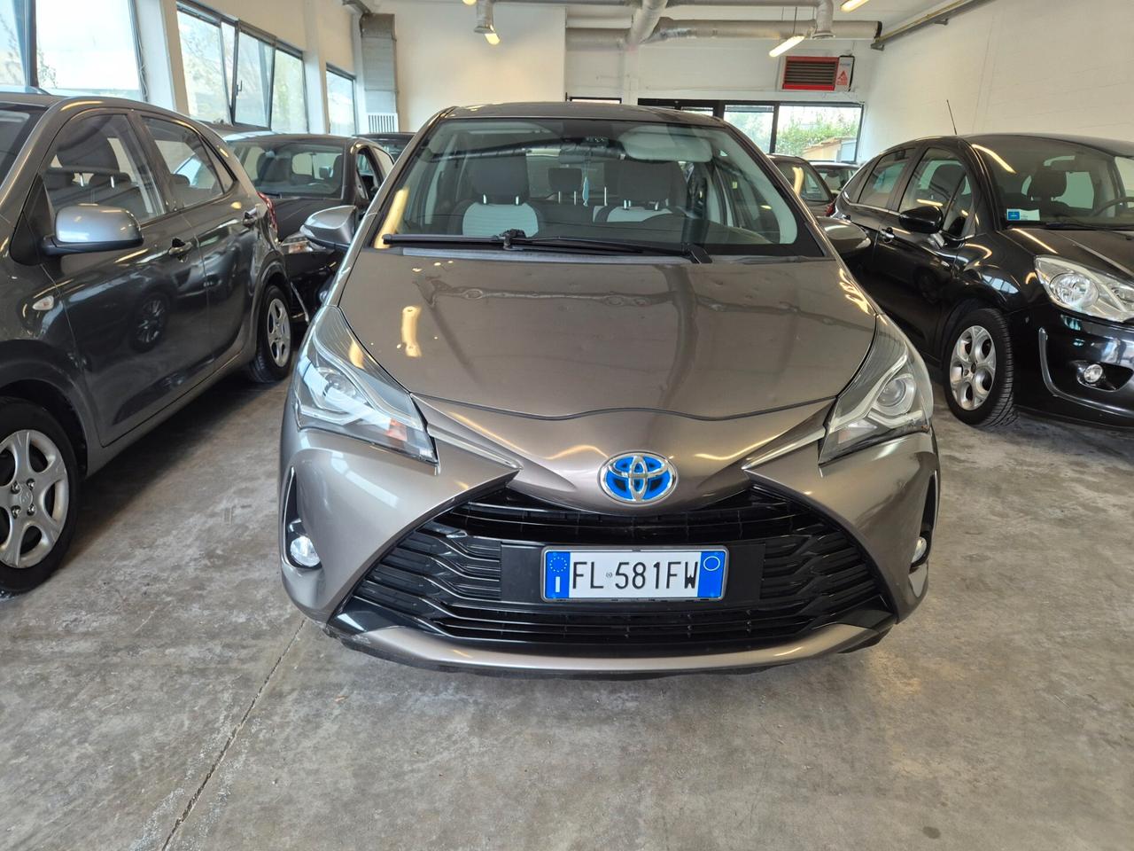 Toyota Yaris 1.5 Hybrid 5 porte Cool GRANDINATA