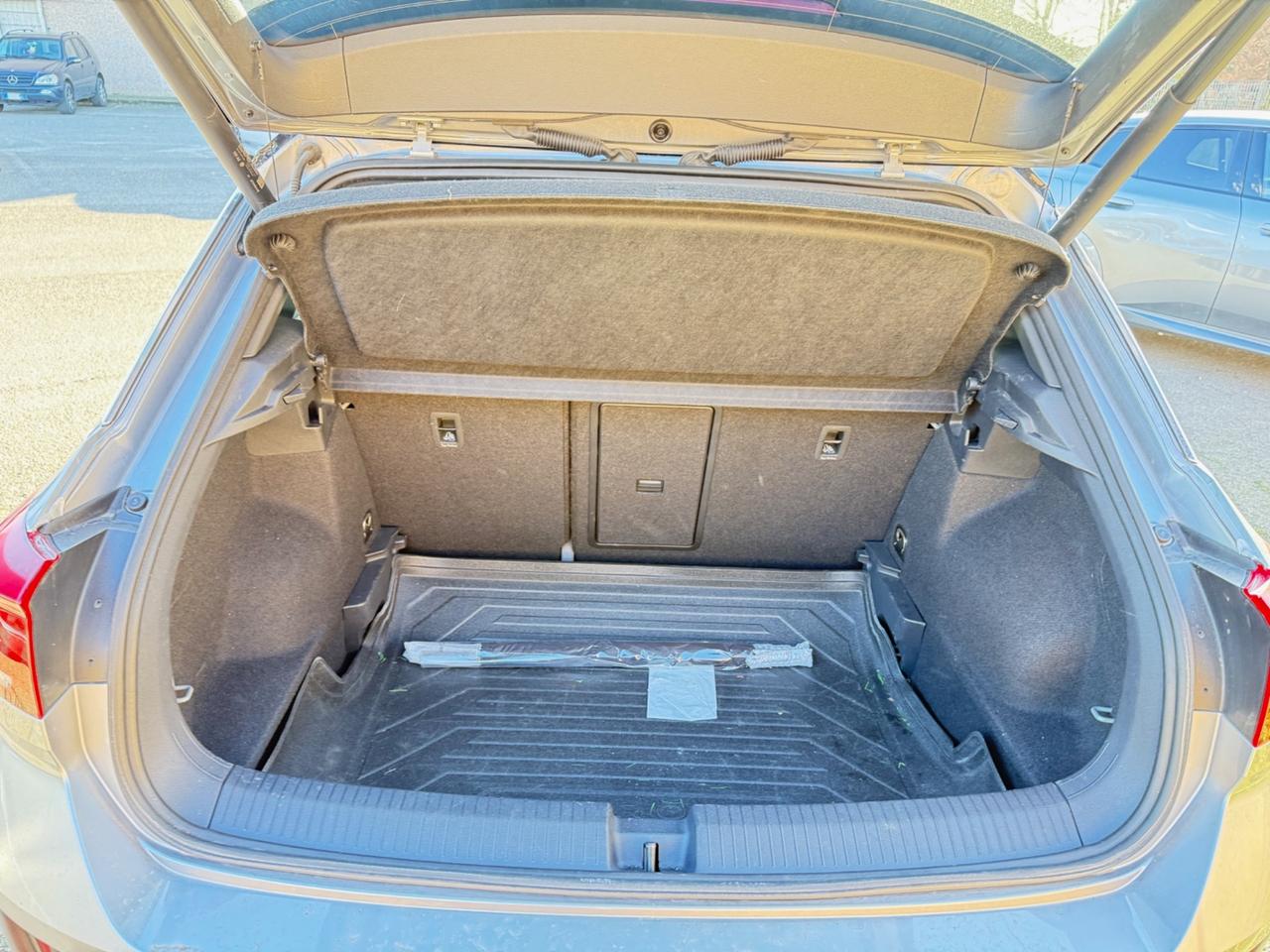 Volkswagen T-Roc 2.0 TDI SCR 150 CV DSG R-Line